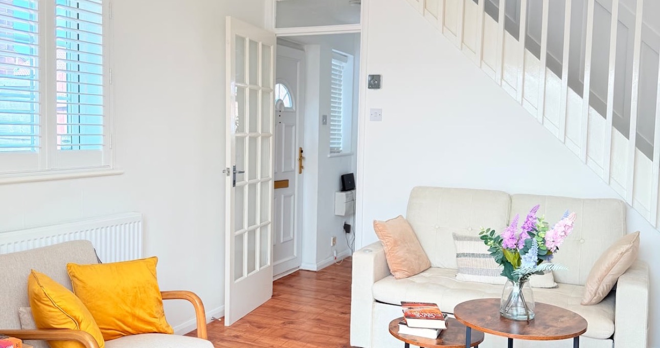 Luton property interior - photo 3