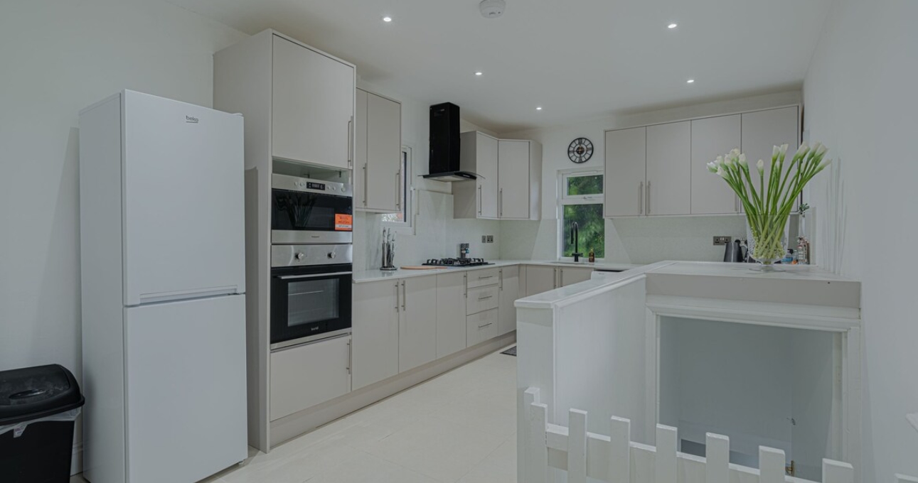 Kitchen in Banbury furnished rental